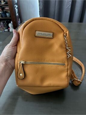 osprey aura ag 65 women's backpacking backpack EX Pack Rainforest Green M Kodansha Attack on Titan _batch_code 03 it includes practical features Color:Waxed Canvas + Chocolate Leather   $99